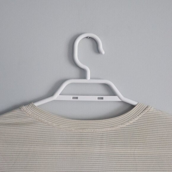 Lululemon Women's Striped Sz 6 Pedal To The Medal Slim Active Stretch T-Shirt - Picture 6 of 9